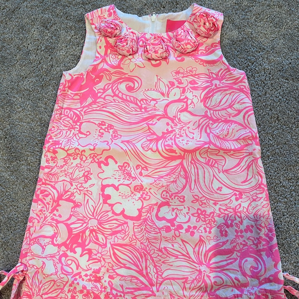 Lily Pulitzer Size 4 (pink)